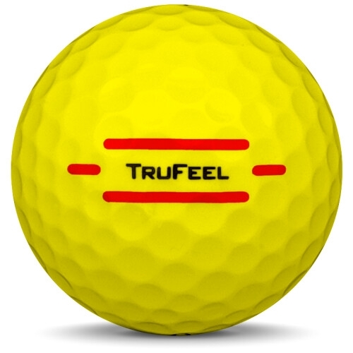 Golfboll av modellen Titleist Trufeel i 2021 års version med gul färg från sidan